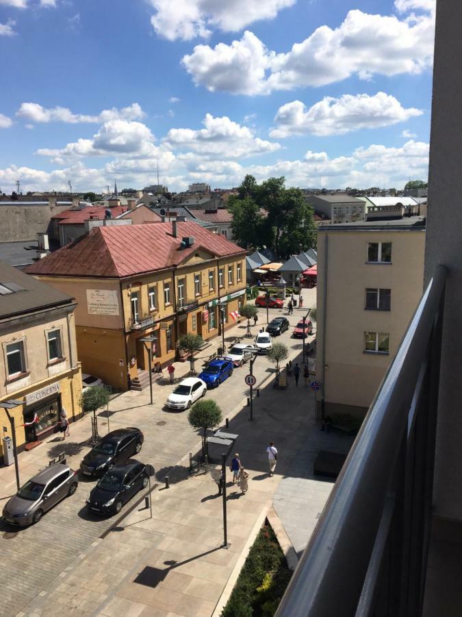 Family & Business Elegant Apartments Rynek Centrum Downtown - 2 Bedroom, Balcony, Parking Келце Екстериор снимка