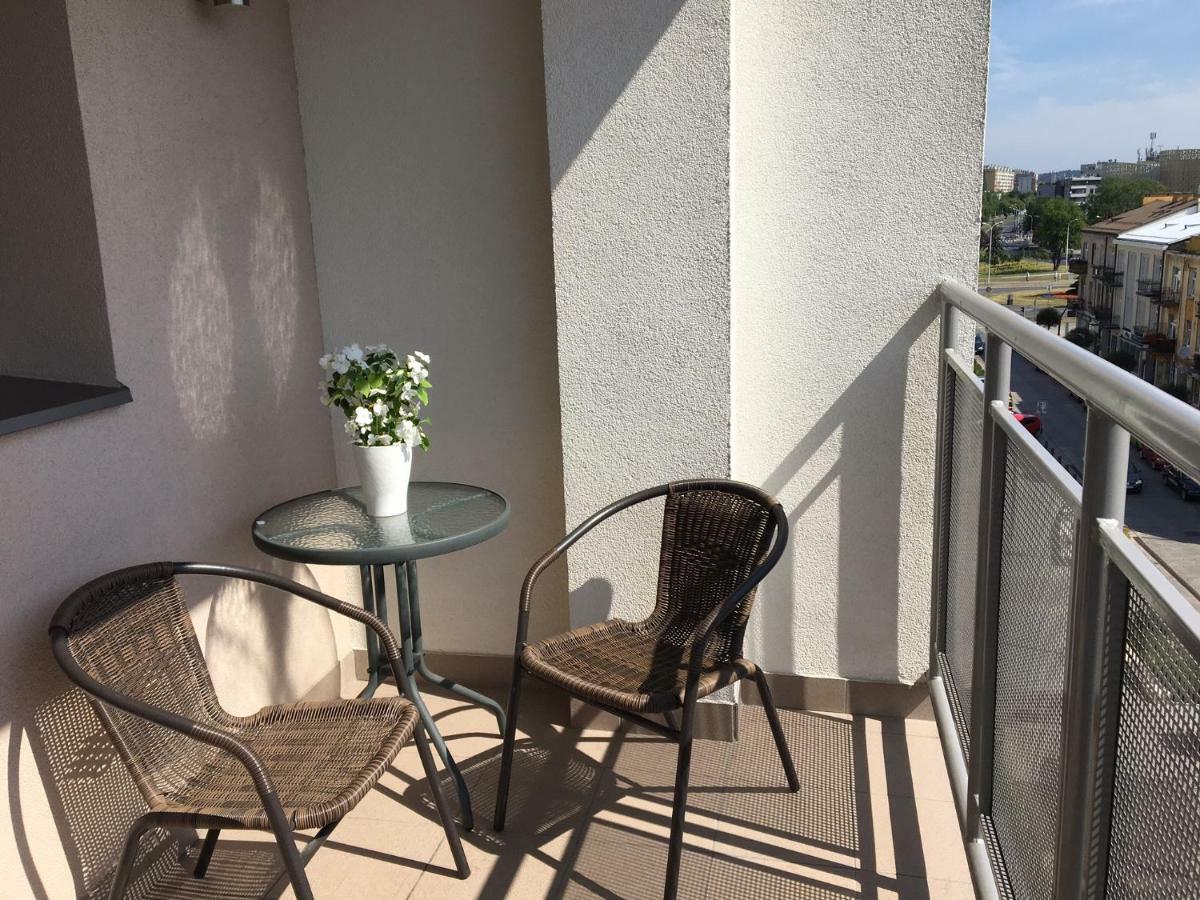 Family & Business Elegant Apartments Rynek Centrum Downtown - 2 Bedroom, Balcony, Parking Келце Екстериор снимка