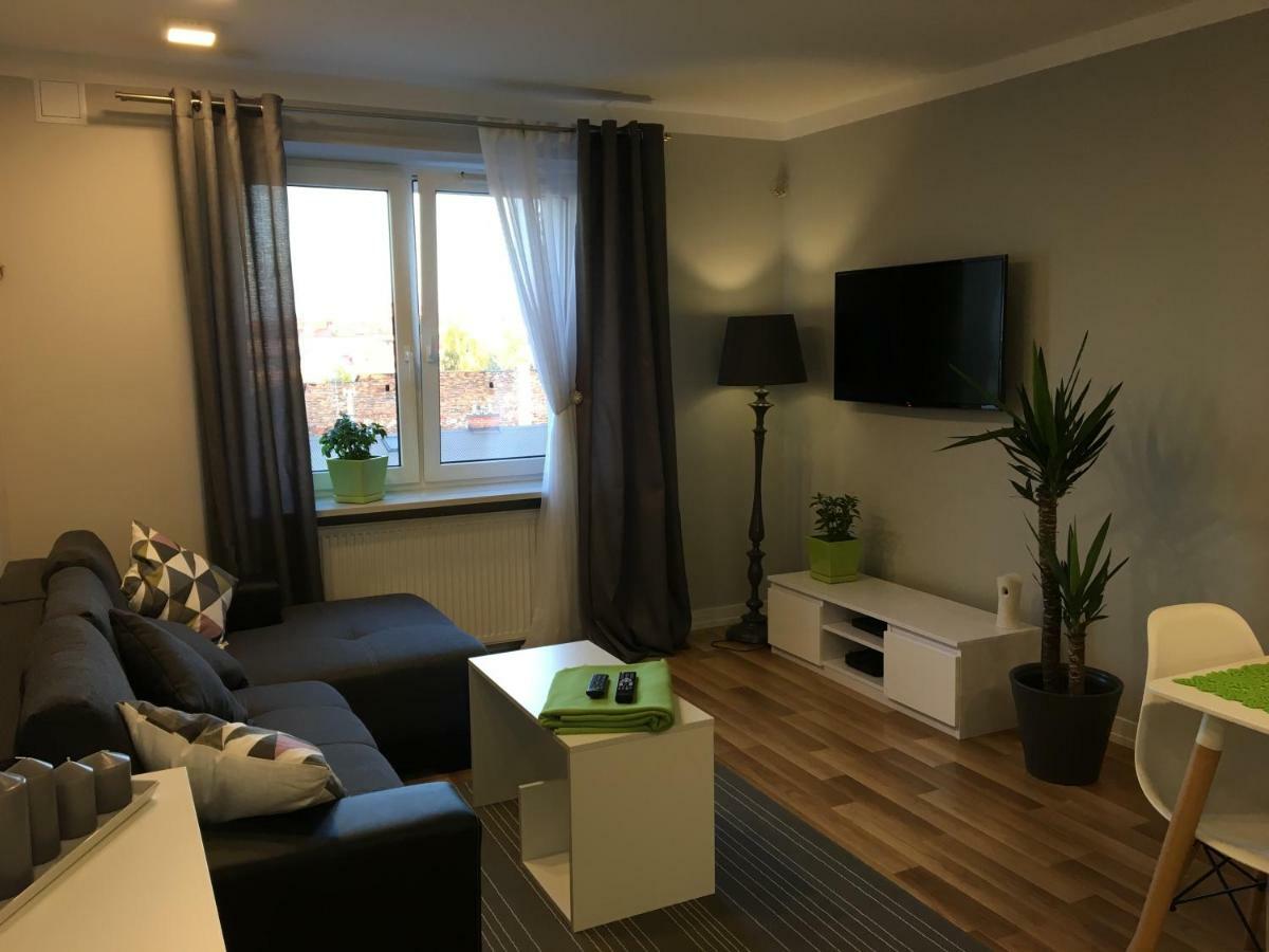 Family & Business Elegant Apartments Rynek Centrum Downtown - 2 Bedroom, Balcony, Parking Келце Екстериор снимка