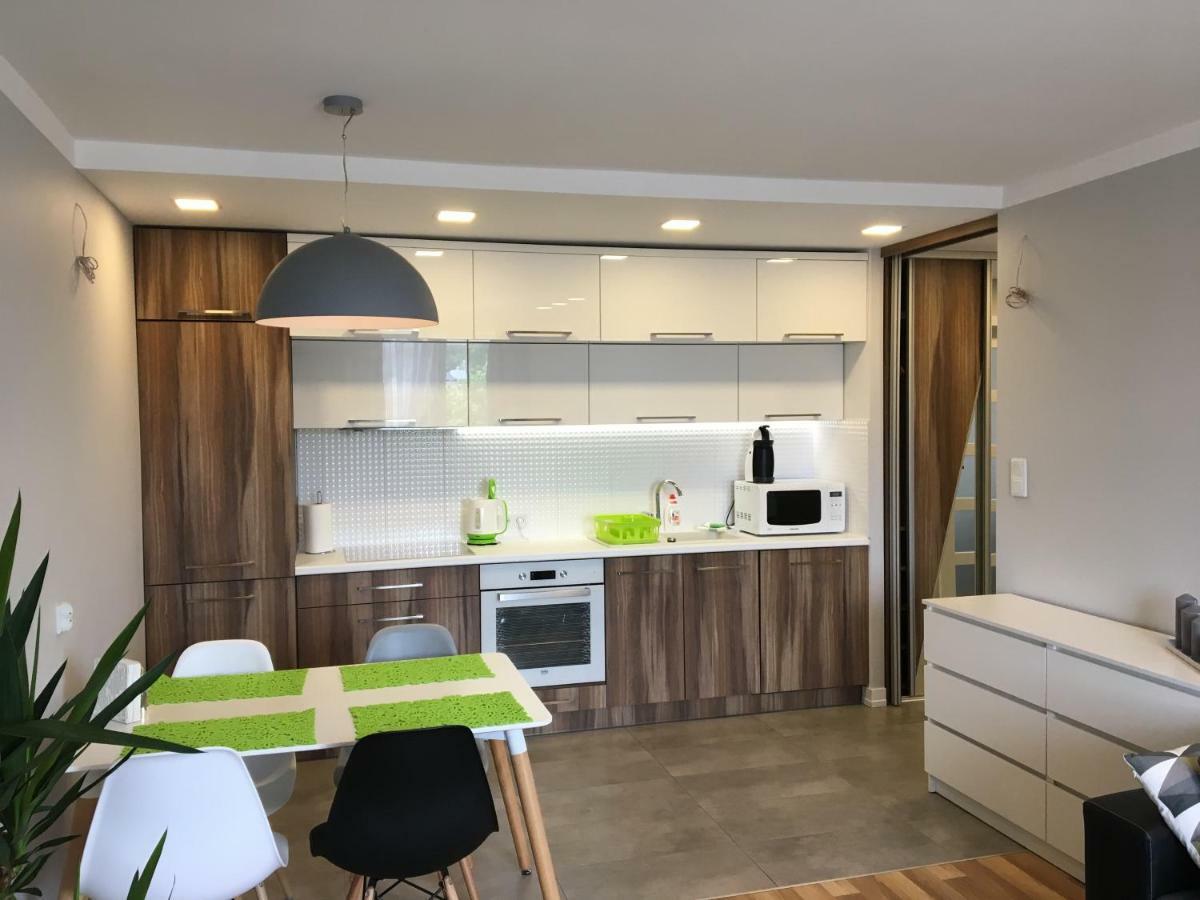 Family & Business Elegant Apartments Rynek Centrum Downtown - 2 Bedroom, Balcony, Parking Келце Екстериор снимка