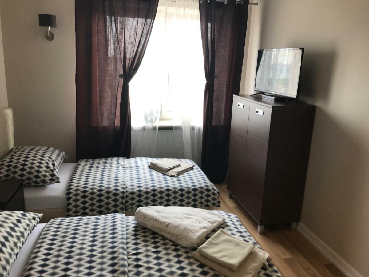 Family & Business Elegant Apartments Rynek Centrum Downtown - 2 Bedroom, Balcony, Parking Келце Екстериор снимка
