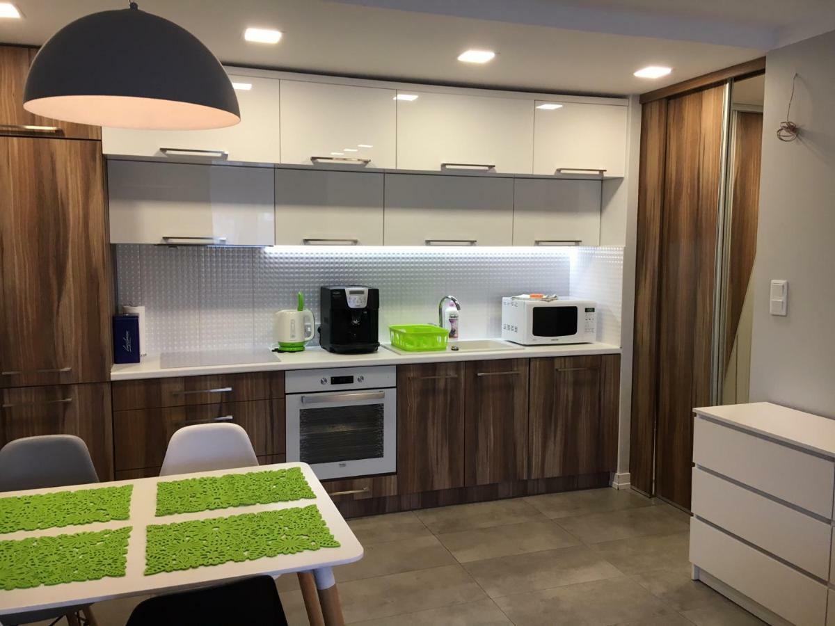 Family & Business Elegant Apartments Rynek Centrum Downtown - 2 Bedroom, Balcony, Parking Келце Екстериор снимка