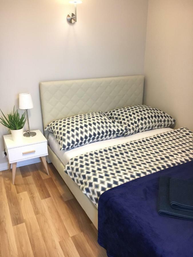 Family & Business Elegant Apartments Rynek Centrum Downtown - 2 Bedroom, Balcony, Parking Келце Екстериор снимка