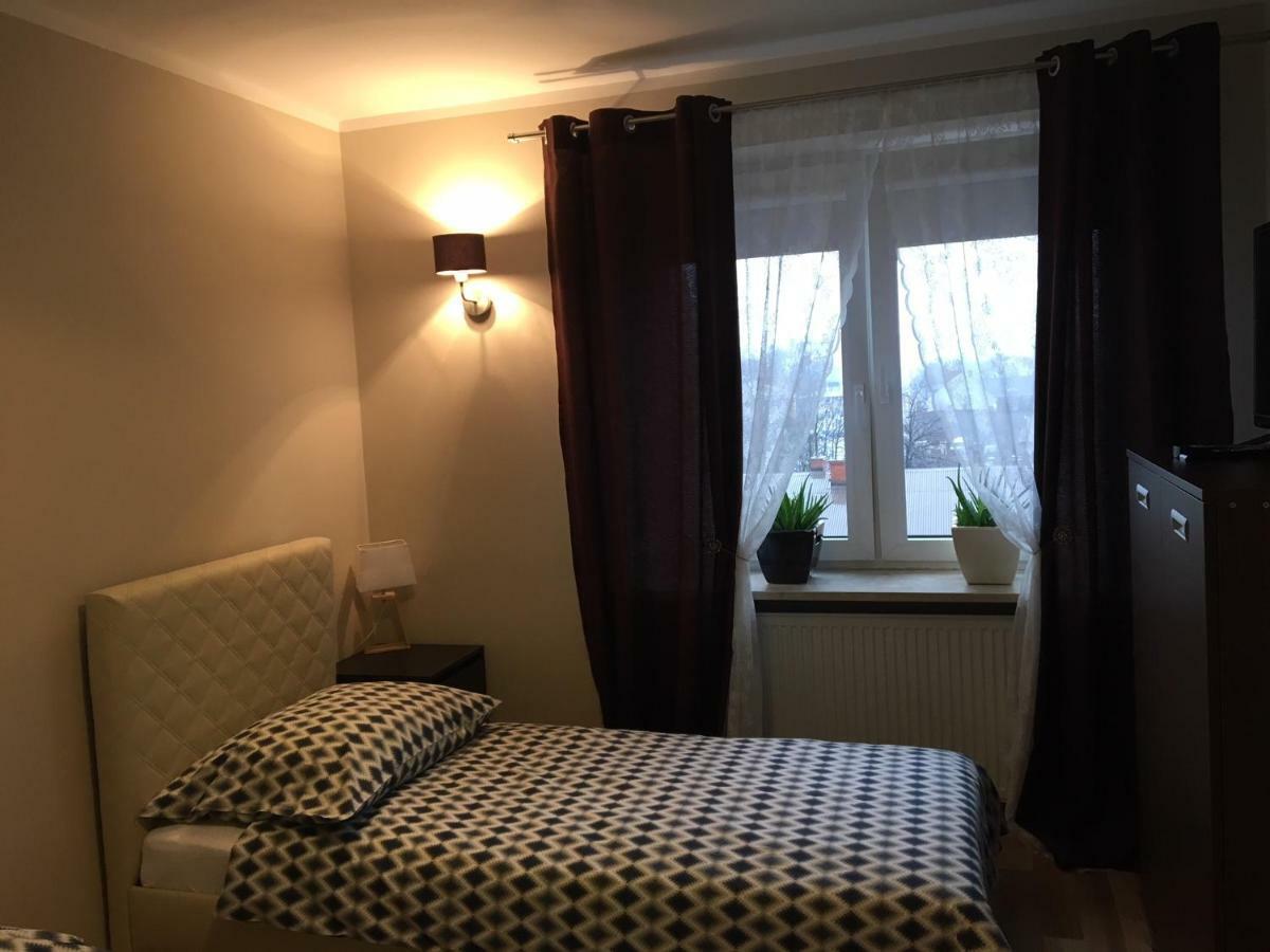 Family & Business Elegant Apartments Rynek Centrum Downtown - 2 Bedroom, Balcony, Parking Келце Екстериор снимка